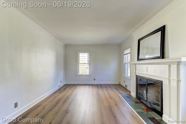 831 W Breckenridge Street, Ferndale, MI 48220