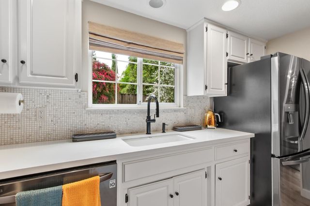 3405 Riverdale Way, Carmichael, CA 95608