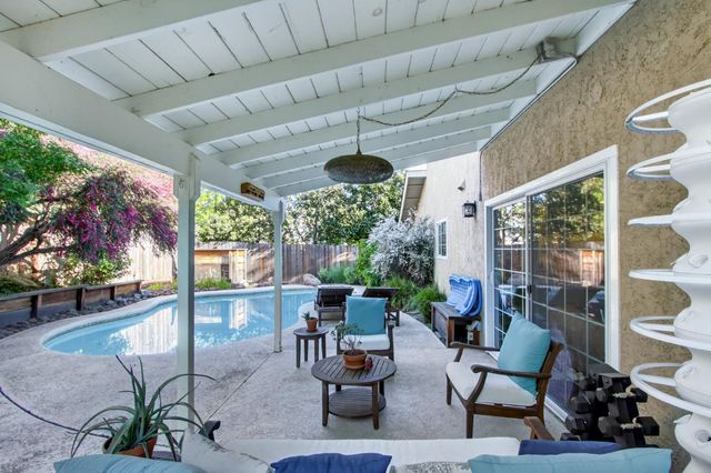 3405 Riverdale Way, Carmichael, CA 95608