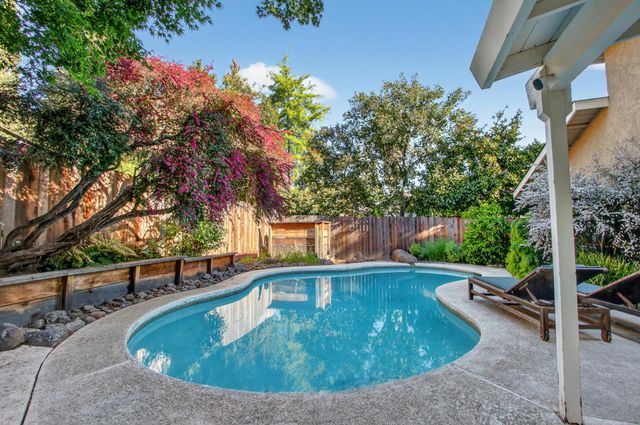 3405 Riverdale Way, Carmichael, CA 95608