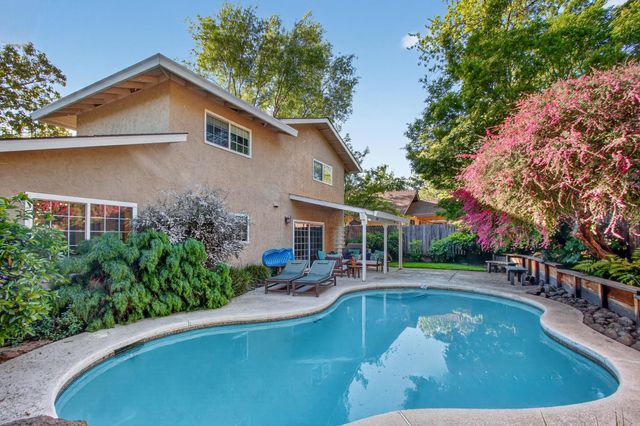 3405 Riverdale Way, Carmichael, CA 95608