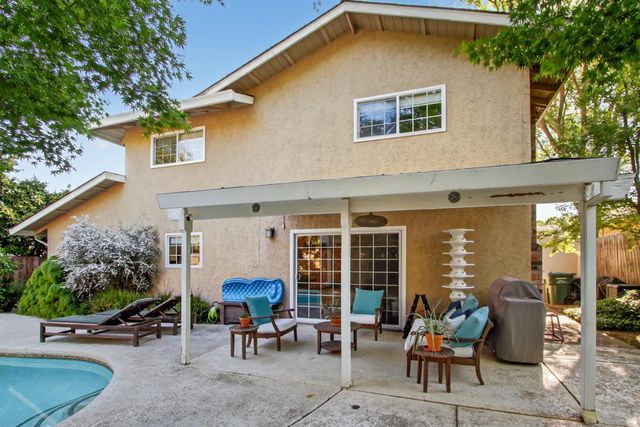 3405 Riverdale Way, Carmichael, CA 95608