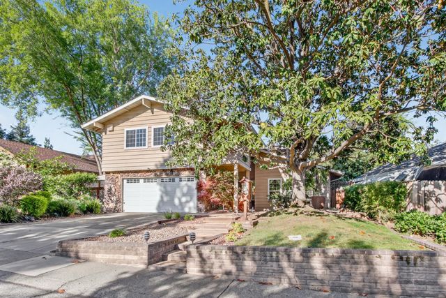 3405 Riverdale Way, Carmichael, CA 95608