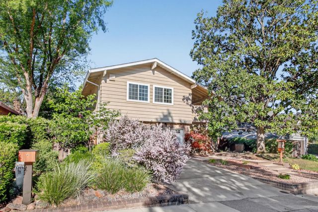 3405 Riverdale Way, Carmichael, CA 95608