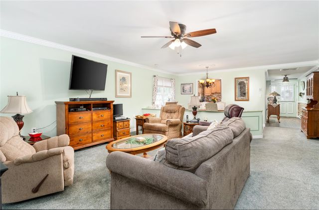 525 Cranston Lane, Ridge, NY 11961