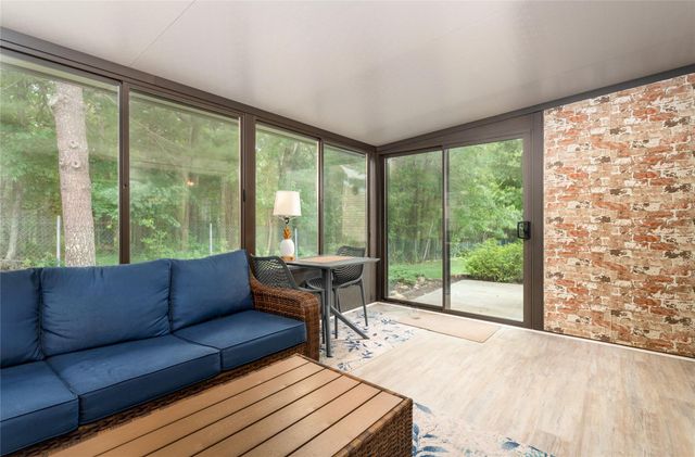 525 Cranston Lane, Ridge, NY 11961