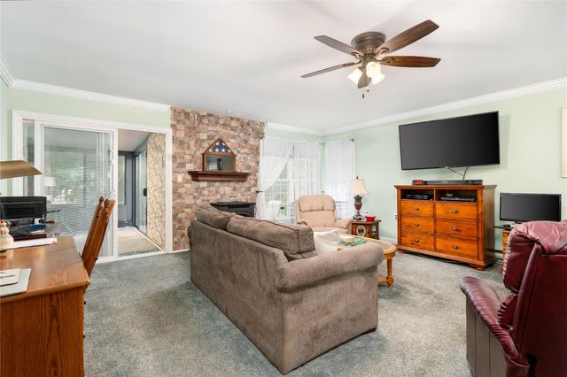 525 Cranston Lane, Ridge, NY 11961