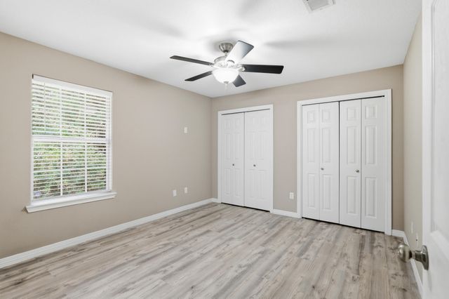 8276 Verdura Street, Navarre, FL 32566