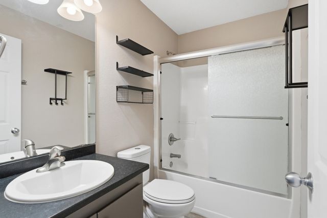 8276 Verdura Street, Navarre, FL 32566