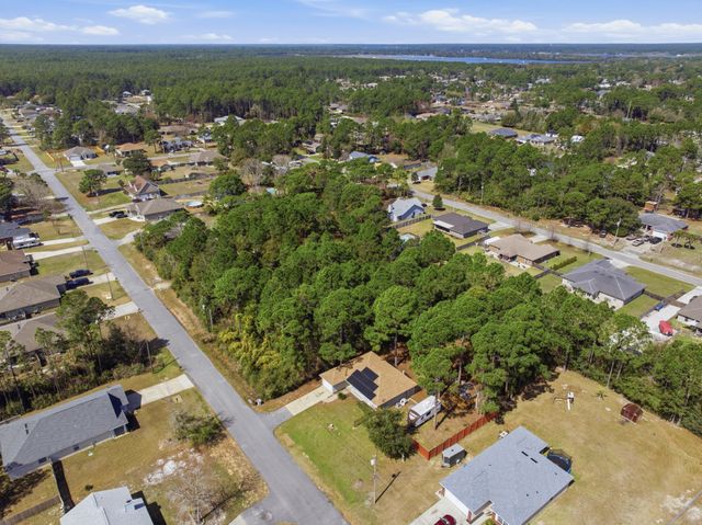 8276 Verdura Street, Navarre, FL 32566