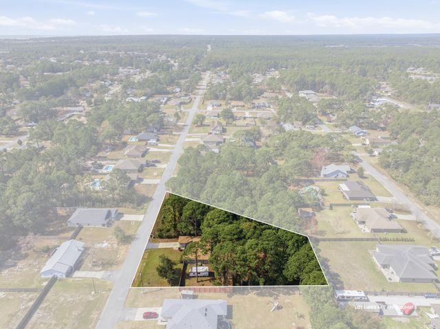 8276 Verdura Street, Navarre, FL 32566