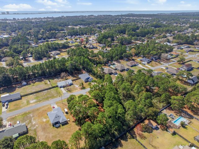 8276 Verdura Street, Navarre, FL 32566