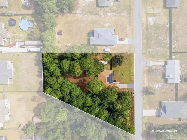 8276 Verdura Street, Navarre, FL 32566