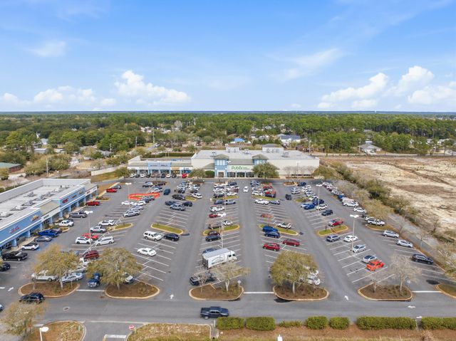 8276 Verdura Street, Navarre, FL 32566