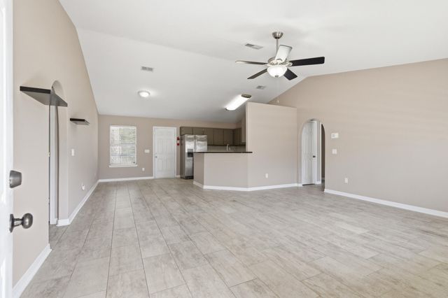 8276 Verdura Street, Navarre, FL 32566