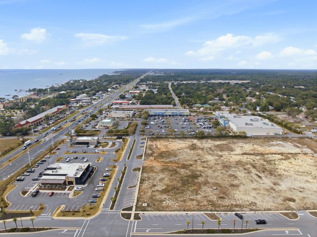 8276 Verdura Street, Navarre, FL 32566