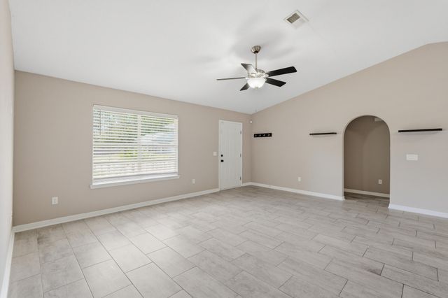8276 Verdura Street, Navarre, FL 32566