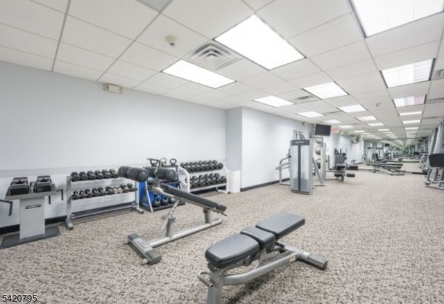 2 Claridge Dr 10-i, Verona Twp., NJ 07044