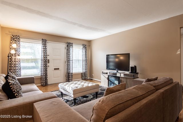 3505 Paragon Ct 23, Louisville, KY 40218