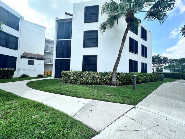 212 Lake Pointe Dr 107, Oakland Park, FL 33309