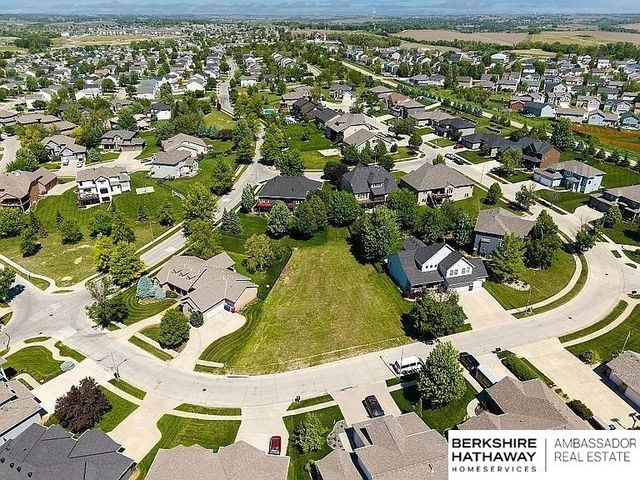15114 Gilder Avenue, Bennington, NE 68007