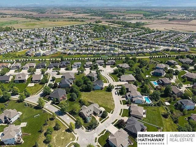 15114 Gilder Avenue, Bennington, NE 68007
