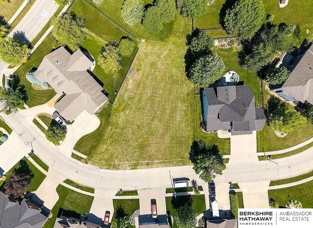 15114 Gilder Avenue, Bennington, NE 68007