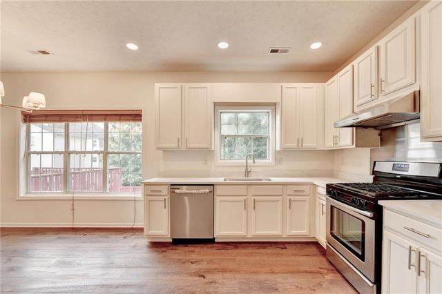 302 Derby Drive, Riverdale, GA 30274