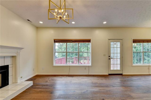 302 Derby Drive, Riverdale, GA 30274
