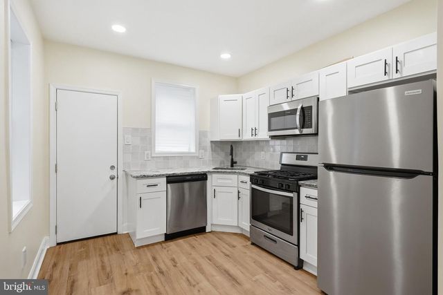 1441 S MARSTON ST, Philadelphia, PA 19146