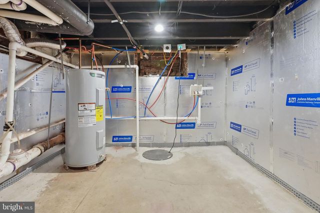 1441 S MARSTON ST, Philadelphia, PA 19146