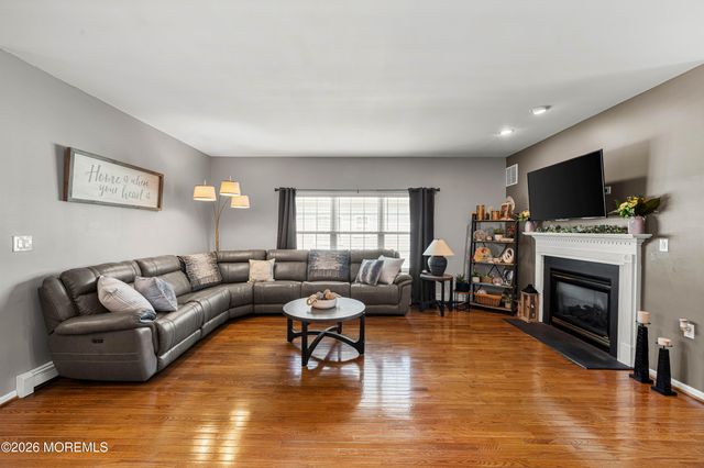 45 Verona Drive, Manchester, NJ 08759
