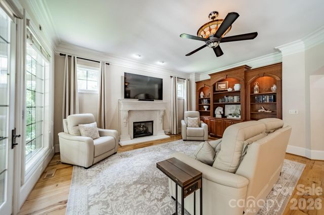215 Blue River Road, Lake Wylie, SC 29710