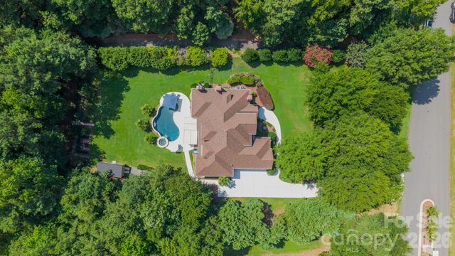 215 Blue River Road, Lake Wylie, SC 29710