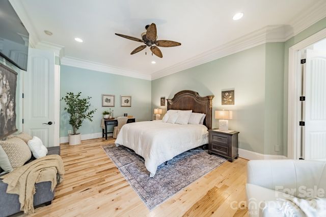 215 Blue River Road, Lake Wylie, SC 29710