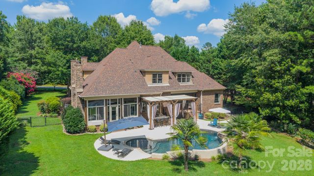 215 Blue River Road, Lake Wylie, SC 29710