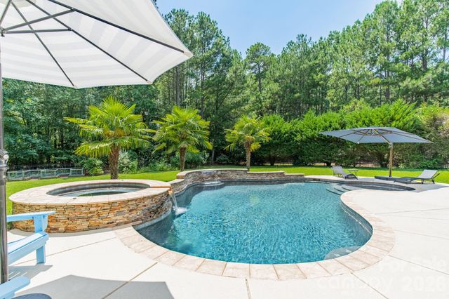 215 Blue River Road, Lake Wylie, SC 29710