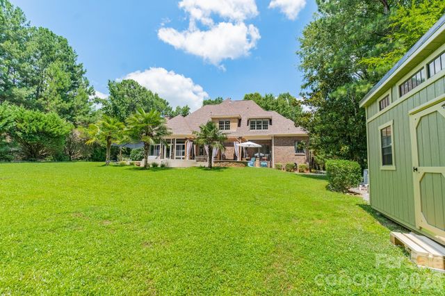 215 Blue River Road, Lake Wylie, SC 29710