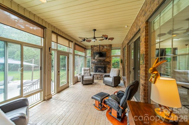 215 Blue River Road, Lake Wylie, SC 29710