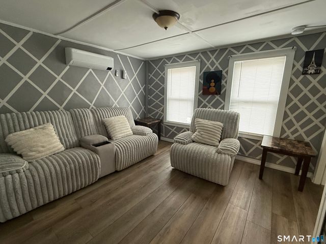 24 Schoolhouse Lane, Windham, CT 06226