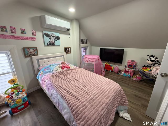 24 Schoolhouse Lane, Windham, CT 06226