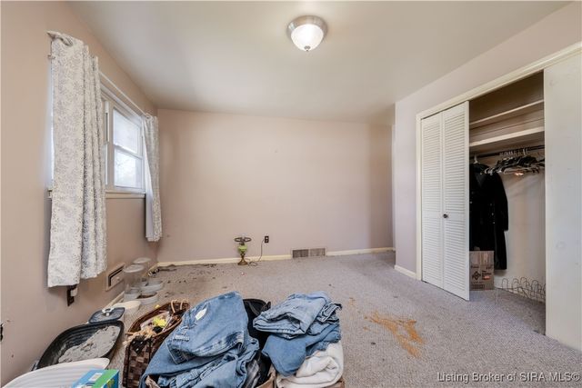 96 Forest Drive, Jeffersonville, IN 47130