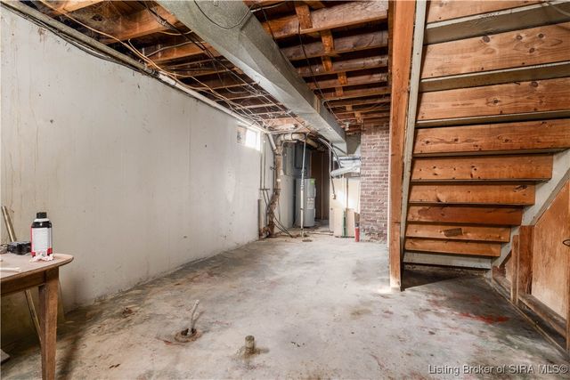 96 Forest Drive, Jeffersonville, IN 47130