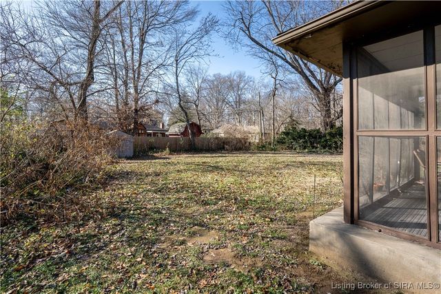 96 Forest Drive, Jeffersonville, IN 47130