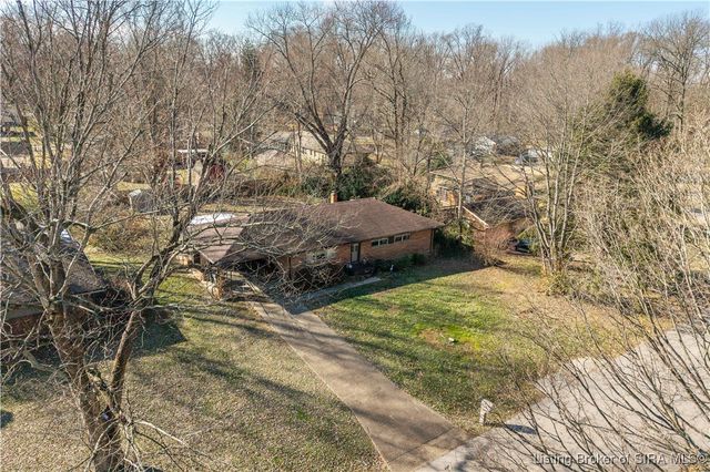 96 Forest Drive, Jeffersonville, IN 47130