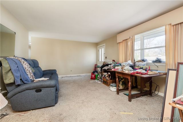 96 Forest Drive, Jeffersonville, IN 47130