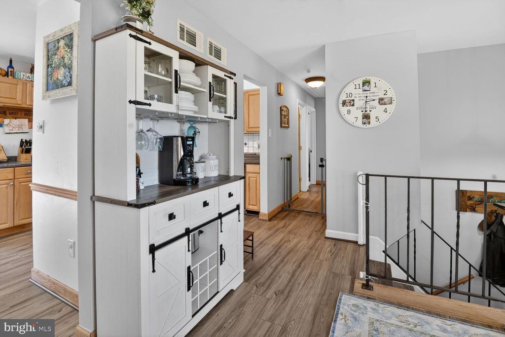 Image 16 of property listing at 847 STREAKER RD, Sykesville, MD 21784