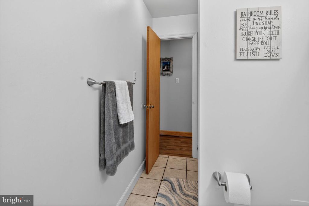 Image 21 of property listing at 847 STREAKER RD, Sykesville, MD 21784