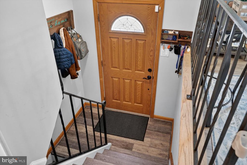 Image 24 of property listing at 847 STREAKER RD, Sykesville, MD 21784