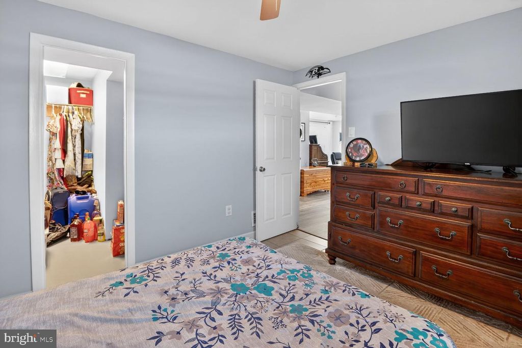 Image 27 of property listing at 847 STREAKER RD, Sykesville, MD 21784